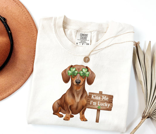 Dachshund with Shamrock Glasses Kiss Me I'm Lucky T-Shirt; Comfort Colors 1717; cute dachshund top
