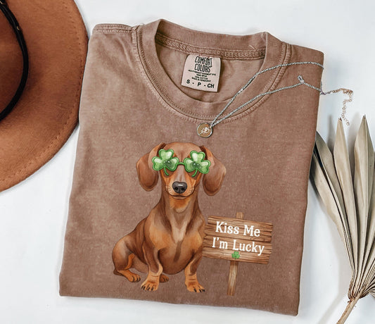 Dachshund with Shamrock Glasses Kiss Me I'm Lucky T-Shirt; Comfort Colors 1717; cute dachshund top
